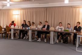 Dwa światy. Młodzi radni spotkali się ze „starymi“