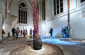 Trawa, wosk i Wszechświat. Nowa wystawa w Galerii EL