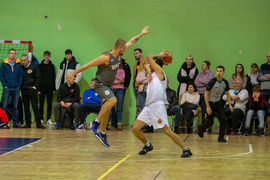 Podziurawiony kosz Wilków