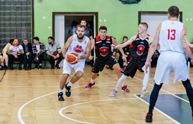 Elbląscy koszykarze z kolejnym zwycięstwem