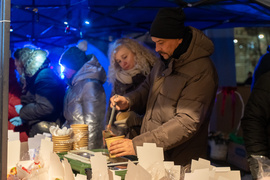 Wspólny posiłek i kolędowanie. \"Tu każdy czuje się potrzebny\"