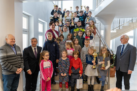 Strzelcy Orlika z pucharami