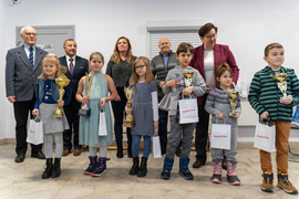 Strzelcy Orlika z pucharami