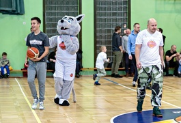 Lider lepszy od wicelidera