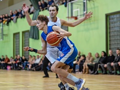 Lider lepszy od wicelidera