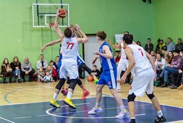 Lider lepszy od wicelidera