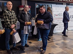 Wernisaż Fotki Miesiąca: \"Zdjęcia to piękne, zatrzymane chwile\"