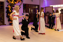 Szczęśliwy, bo studniówkowy piątek trzynastego w ZSTI