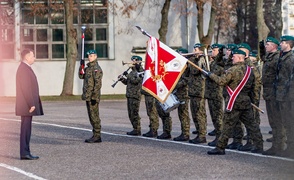 Mariusz Błaszczak w Elblągu: „Nasycamy wojskiem polskim wschodnią część naszego kraju”