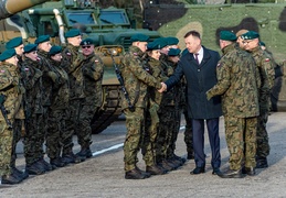 Mariusz Błaszczak w Elblągu: „Nasycamy wojskiem polskim wschodnią część naszego kraju”