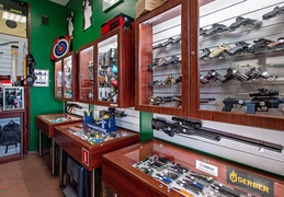 Arobroń. Turystyka, militaria i kopalnia pomysłów na prezent