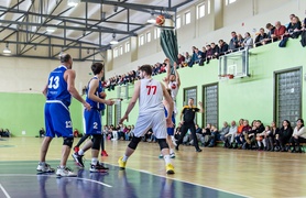 Bez zmian. Basketball wygrywa