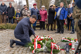 Patriotyczny obowiązek spełniony. Uroczystości pod pomnikiem