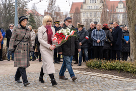 Patriotyczny obowiązek spełniony. Uroczystości pod pomnikiem