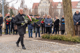 Patriotyczny obowiązek spełniony. Uroczystości pod pomnikiem