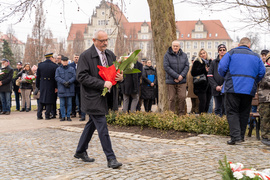 Patriotyczny obowiązek spełniony. Uroczystości pod pomnikiem