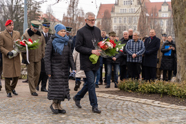 Patriotyczny obowiązek spełniony. Uroczystości pod pomnikiem