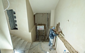 Teatr nasz widać ogromny