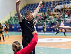 Start ponownie lepszy od beniaminka z Gniezna