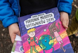 Wspólnie sprzątają Bażantarnię