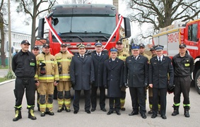 Nowe auta dla strażaków