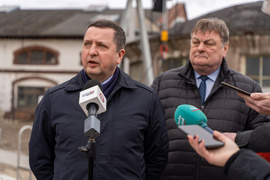 To było otwarcie z pompą