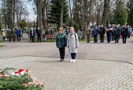 \"Myśl o ich losach powinna łączyć nas wszystkich\"