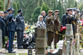 \"Myśl o ich losach powinna łączyć nas wszystkich\"