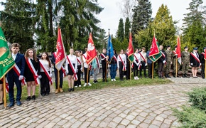 \"Myśl o ich losach powinna łączyć nas wszystkich\"