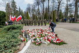 \"Myśl o ich losach powinna łączyć nas wszystkich\"