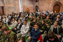 Dyskutowali o religiach świata