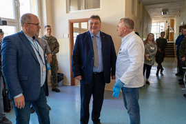 \"Morfina i albo wte, albo wewte\", czyli kryzysowe ćwiczenia urzędu