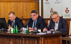 Sesja RM, czyli zażarta dyskusja o porcie i ankietach