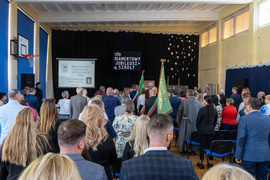 „Mimo 60 lat nasza szkoła to wciąż nastolatka“