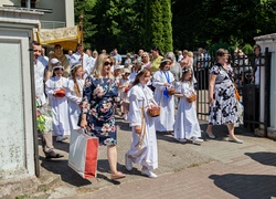 Skąd się wzięły procesje Bożego Ciała