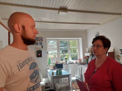 Kontrola w Fundacji Dumni z Elbląga. Prezes pokazuje posiadłość, ale dokumentów nie