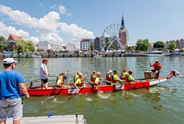 Smocza rywalizacja z kąpielą w rzece