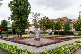 Fontanna już działa. Gdzie są aniołki?