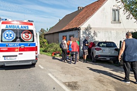 Suzuki wjechał w dom