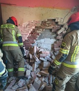 Suzuki wjechał w dom