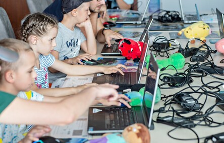 Nauka i technologia na wyciągnięcie ręki