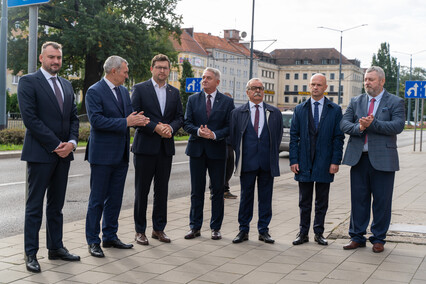 Pocztowo-fasadowo na nowo