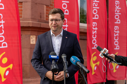 Pocztowo-fasadowo na nowo