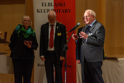 „Z chęci pomagania“