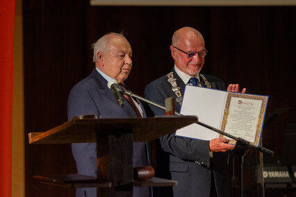 „Z chęci pomagania“