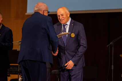 „Z chęci pomagania“