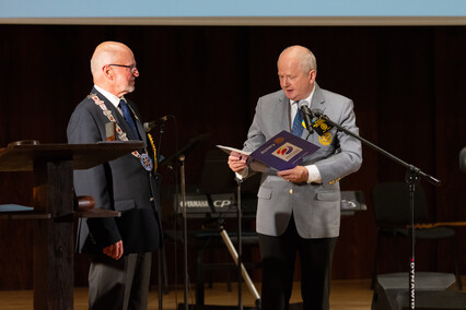 „Z chęci pomagania“