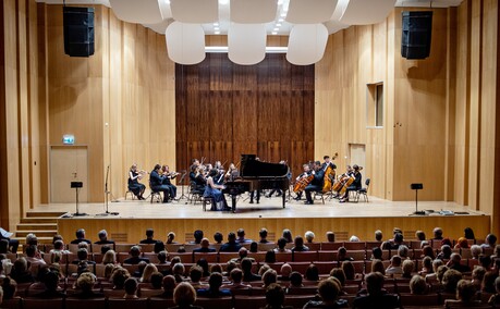 Muzycznym krokiem na zachód