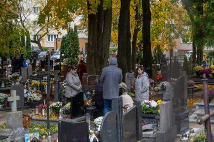 \"Zapalić znicze, pomodlić się, spotkać się z rodziną\"