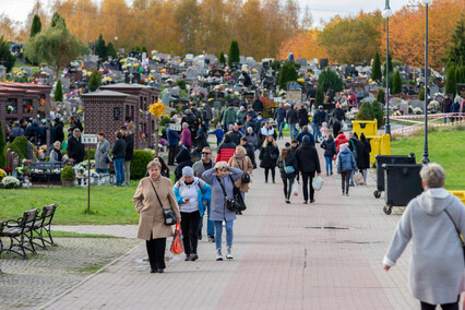 \"Zapalić znicze, pomodlić się, spotkać się z rodziną\"